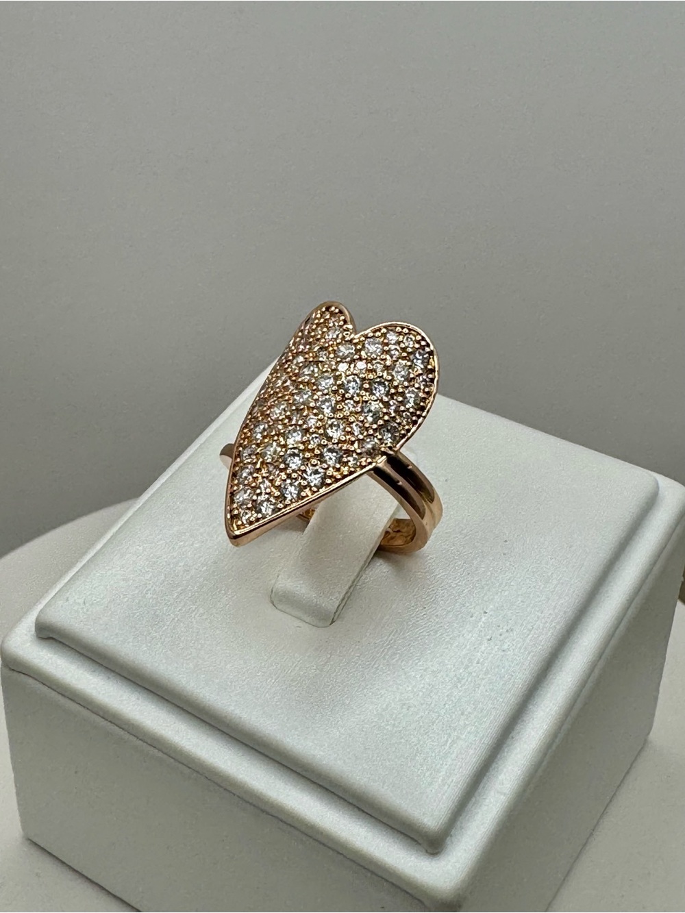 Kate Spade Rose Gold Tone Pave’ Heart Ring Size 7 NEW - Picture 3 of 4